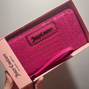 Juicy couture Boxed Lg Za Wallet NWT